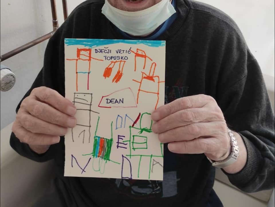 Vrijedne ruke dječice iz dječjeg vrtića Topusko
