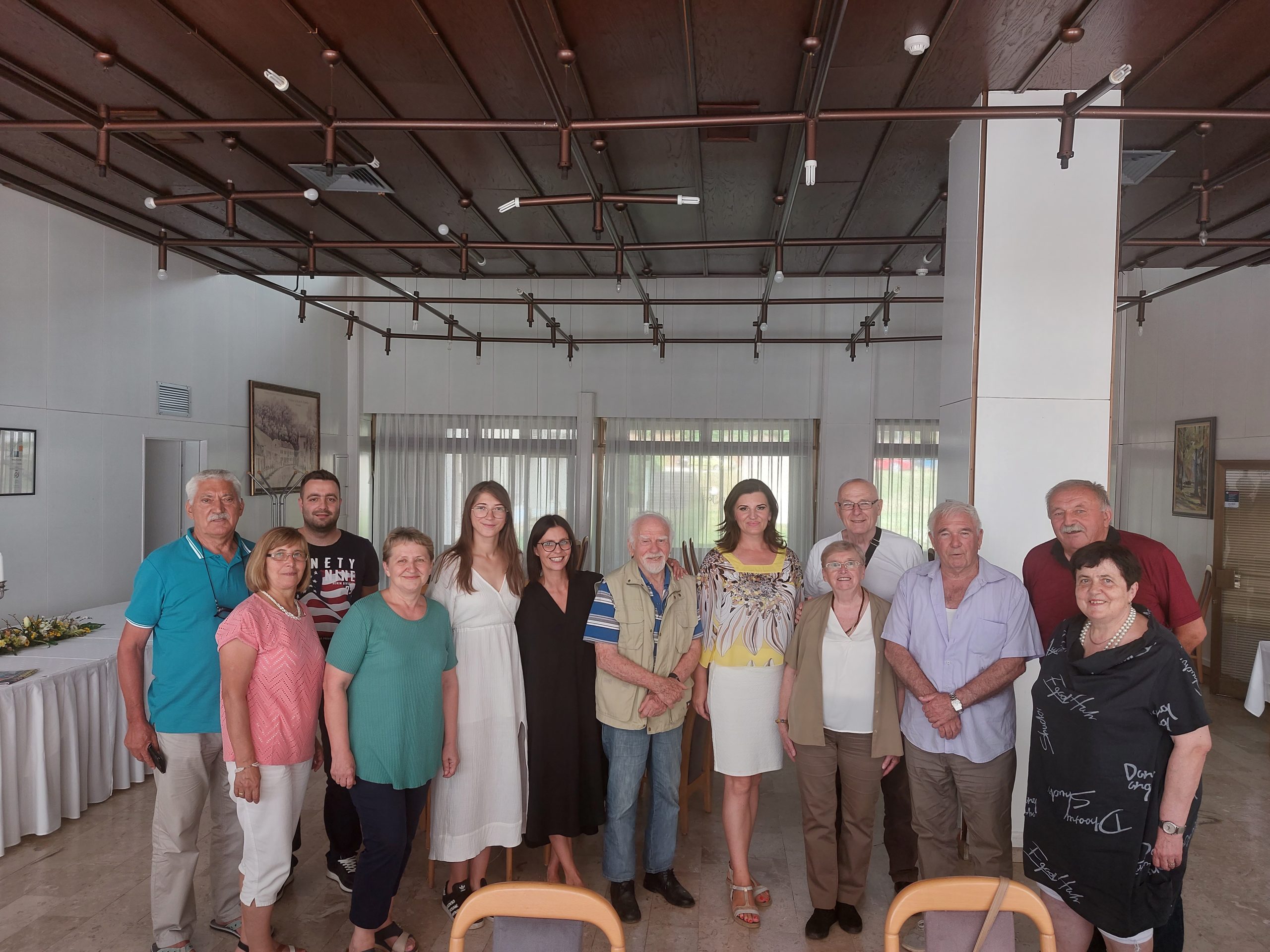 Posjet kazališne amaterske družbe iz Kutine i Gline Domu za starije osobe Glina