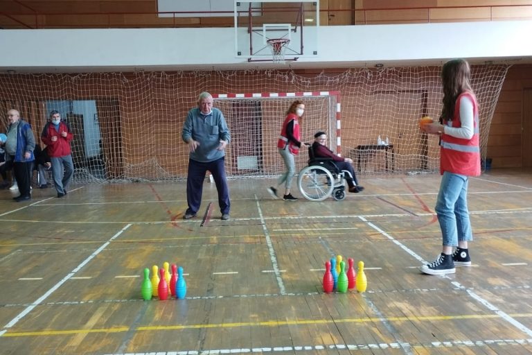 PSP ekipa, domaći i strani volonteri