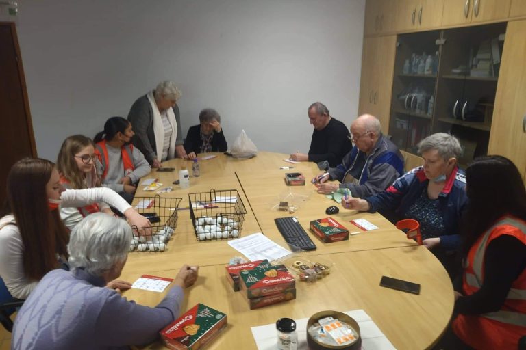 Petak uz omiljeno društvo