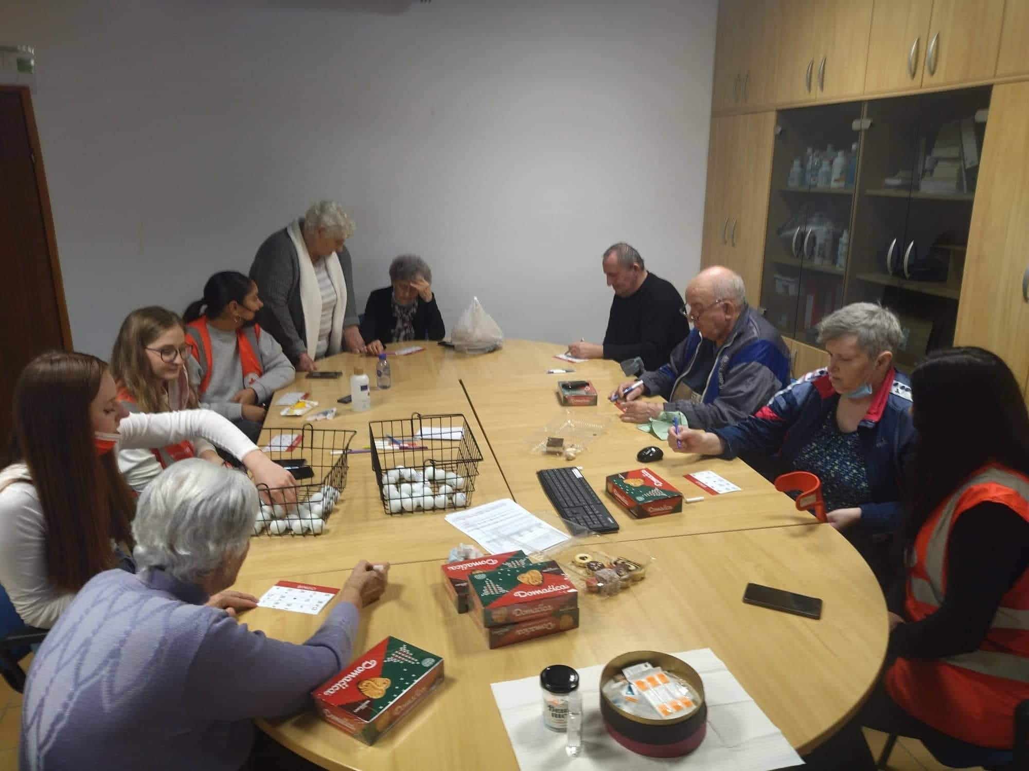 Petak uz omiljeno društvo