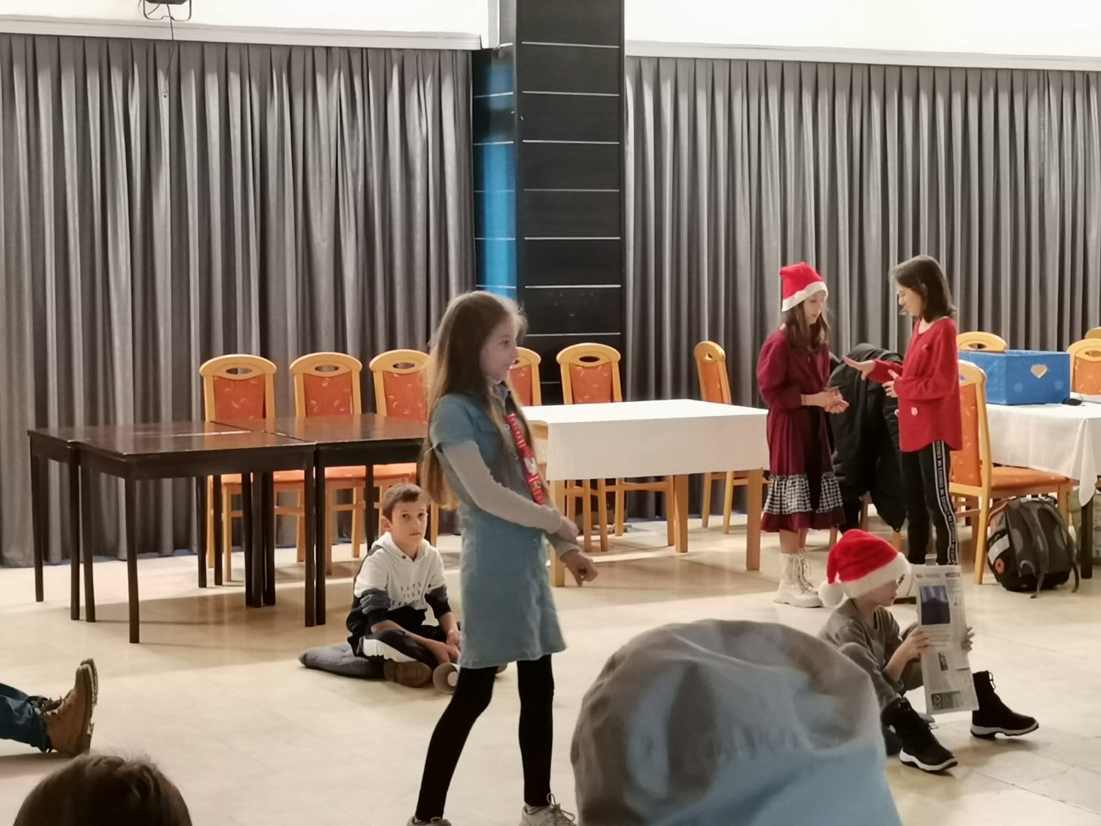 U goste su nam stigli učenici dramske skupine Knjižnice i čitaonice iz Gline