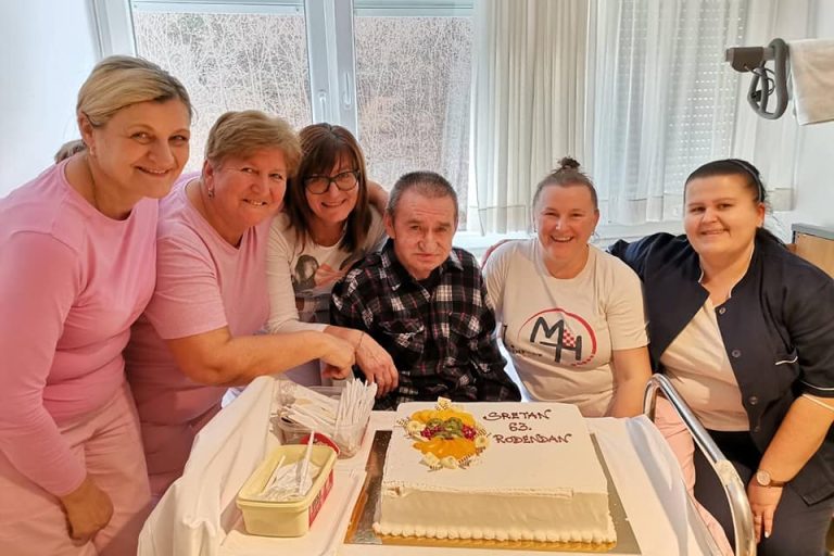 Sretan rođendan našem Boži, puno zdravlja i sreće želimo!