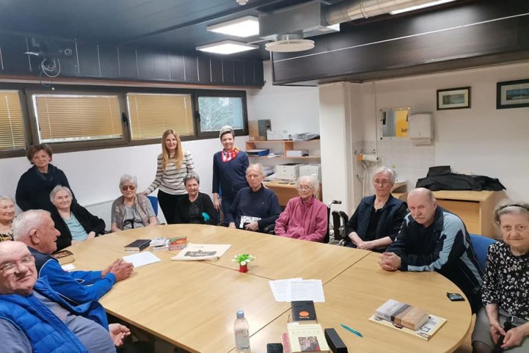 Predivne pjesme knjižničarki Knjižnice i čitaonice Glina