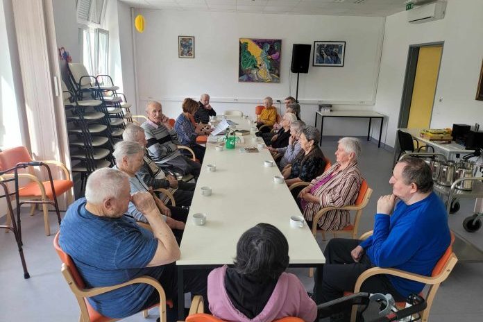 Knjižnica i čitaonica Glina za štićenike Doma za starije osobe Glina