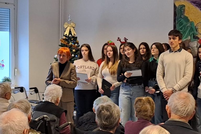 BOŽIĆNI KONCERT SREDNJE ŠKOLE GLINA