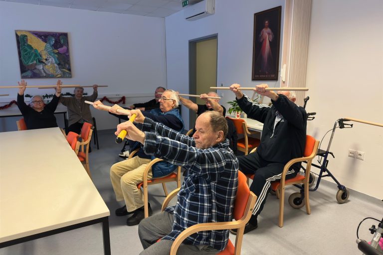 Vježbanje s našom fizioterapeuticom Albinom