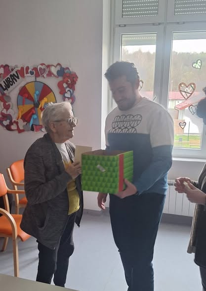 USUSRET SVJETSKOM DANU POEZIJE - POETSKI TREN