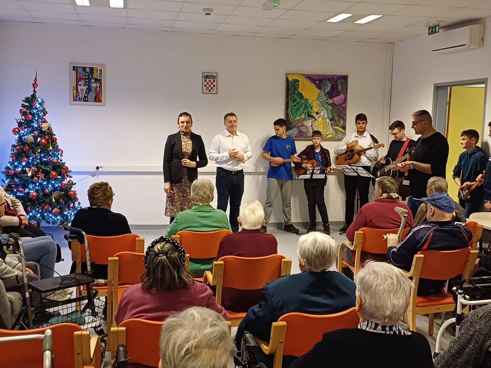 BOŽIČNI KONCERT- HAKUD" Glinska tamburica"