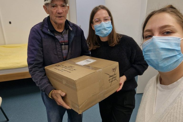 Personalizirani pokloni institucijskim i našim izvaninstitucijskim korisnicima