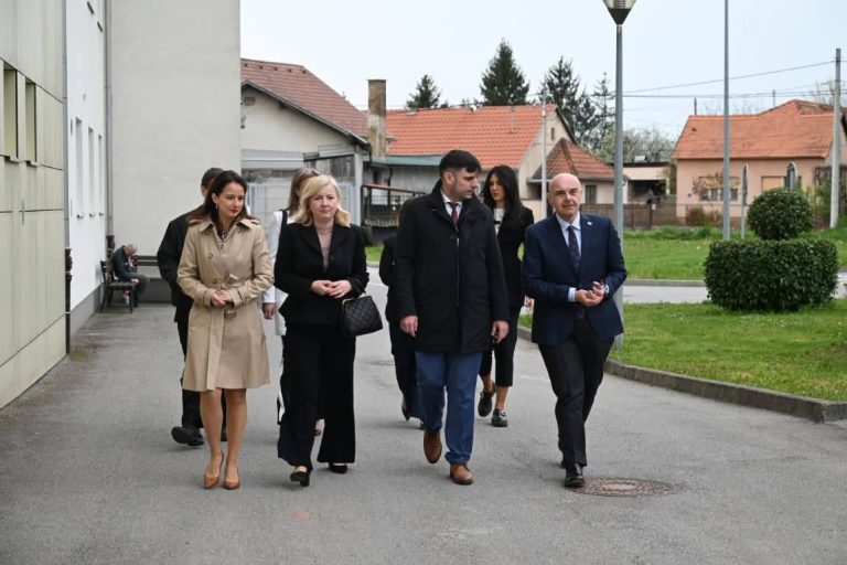 Posjet ministra i državne tajnice
